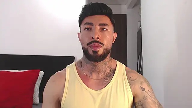 andrea de lucaa online show from 06/18/26, 05:08