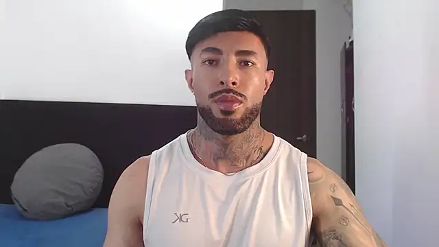 andrea de lucaa online show from 07/18/26, 04:49
