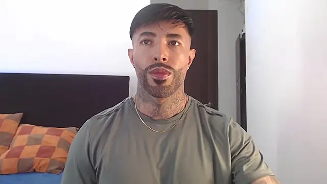 andrea de lucaa online show from 07/27/26, 01:23