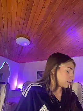 Isabella18 pink online show from 06/17/26, 05:03