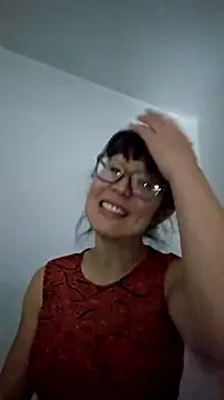 Snapshot of LeemaBean chatting on 10/18/25, 06:41 LeemaBean online show from 10/18/25, 06:41