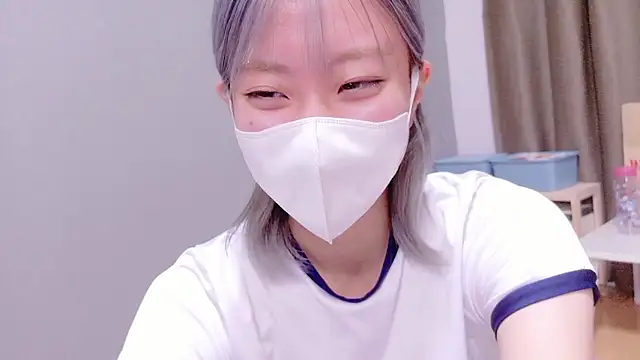 Snapshot of Nana__ch chatting on 10/31/25, 04:24 Nana  ch online show from 10/31/25, 04:24