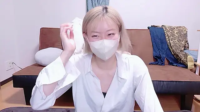 Nana  ch online show from 05/19/26, 12:00