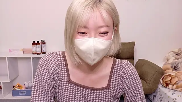 Nana  ch online show from 06/09/26, 12:28
