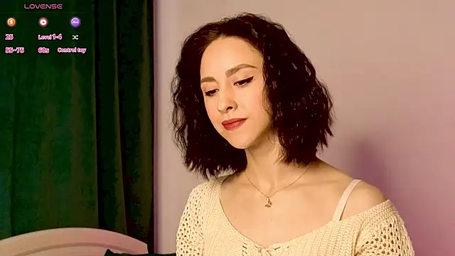 Snapshot of MiaSweetasHoney chatting on 12/05/25, 06:00 MiaSweetasHoney online show from 12/05/25, 06:00