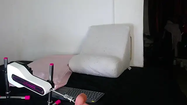 Amber09raiden online show from 10/17/25, 03:03