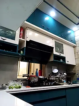 Snapshot of Sneha16 chatting on 09/23/25, 03:53 Sneha16 online show from 09/23/25, 03:53