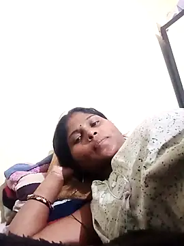 Snapshot of Sneha16 chatting on 10/10/25, 05:56 Sneha16 online show from 10/10/25, 05:56