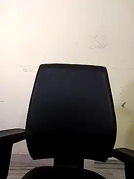 Snapshot of sexy_lips99 chatting on 09/20/25, 04:02 sexy lips99 online show from 09/20/25, 04:02