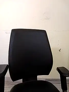 Snapshot of sexy_lips99 chatting on 10/03/25, 04:09 sexy lips99 online show from 10/03/25, 04:09