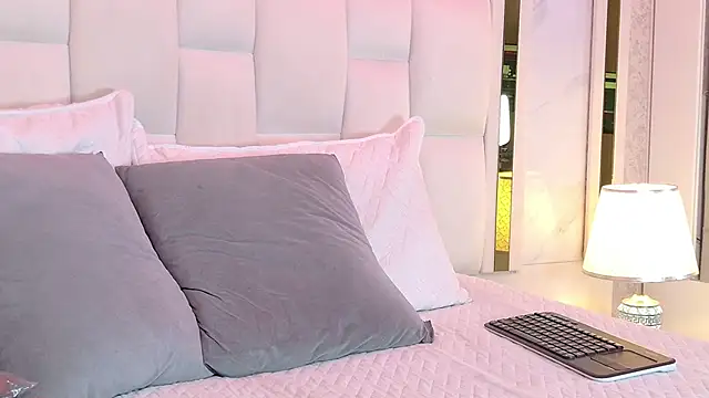 scarlett sm online show from 09/11/25, 07:14