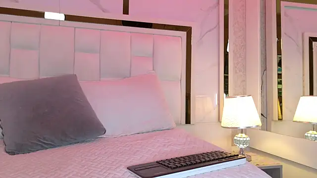 scarlett sm online show from 09/17/25, 07:26