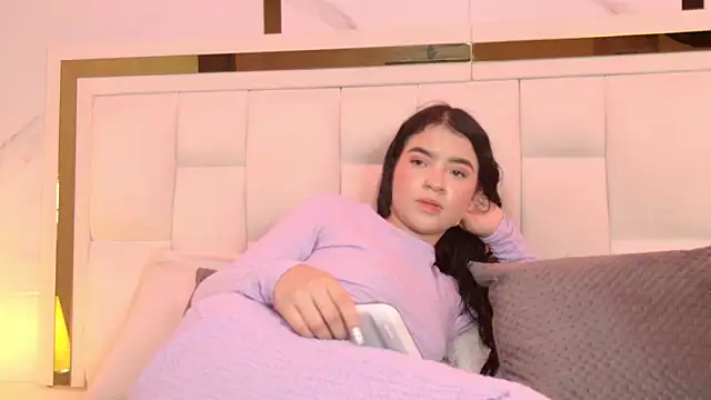 scarlett sm online show from 10/03/25, 07:33