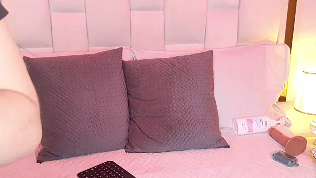 scarlett sm online show from 10/14/25, 08:09