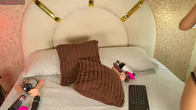 scarlett sm online show from 10/23/25, 09:13