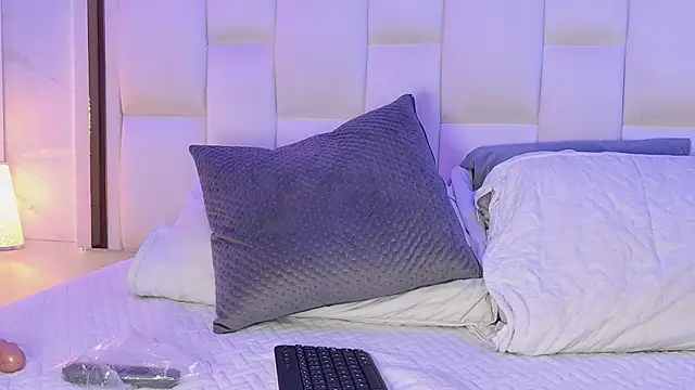 scarlett sm online show from 10/24/25, 09:22