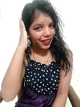 Snapshot of sexy_body-00 chatting on 09/21/25, 04:25 sexy body-00 online show from 09/21/25, 04:25