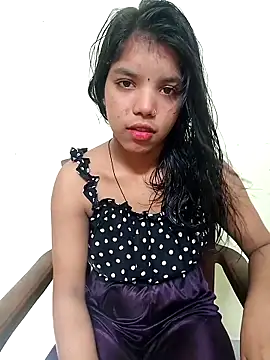 Snapshot of sexy_body-00 chatting on 09/22/25, 04:14 sexy body-00 online show from 09/22/25, 04:14