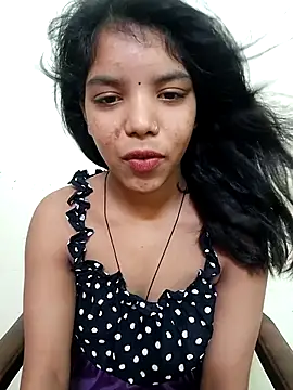 Snapshot of sexy_body-00 chatting on 09/23/25, 04:59 sexy body-00 online show from 09/23/25, 04:59