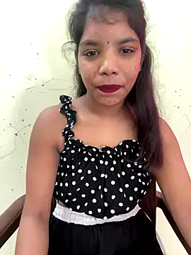 Snapshot of sexy_body-00 chatting on 10/03/25, 04:09 sexy body-00 online show from 10/03/25, 04:09