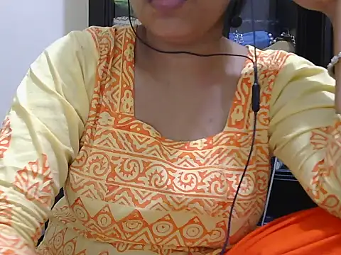 Snapshot of fairy_queen07 chatting on 09/15/25, 04:45 fairy queen07 online show from 09/15/25, 04:45