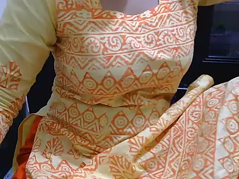 Snapshot of fairy_queen07 chatting on 10/14/25, 08:04 fairy queen07 online show from 10/14/25, 08:04