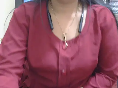 Snapshot of fairy_queen07 chatting on 11/19/25, 06:19 fairy queen07 online show from 11/19/25, 06:19