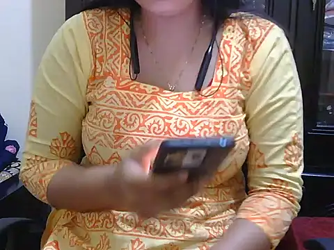 Snapshot of fairy_queen07 chatting on 11/25/25, 06:46 fairy queen07 online show from 11/25/25, 06:46