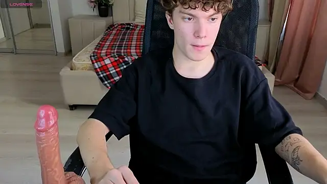 DYLAN  WILSON online show from 09/11/25, 10:37