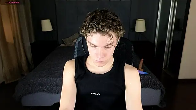 DYLAN  WILSON online show from 09/12/25, 10:37