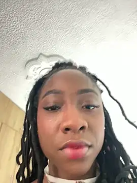 Snapshot of Astergray21 chatting on 11/29/25, 01:03 Astergray21 online show from 11/29/25, 01:03