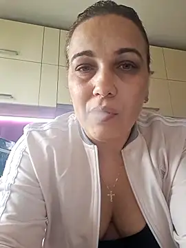 Snapshot of PalomaDesireee chatting on 10/09/25, 08:23 PalomaDesireee online show from 10/09/25, 08:23