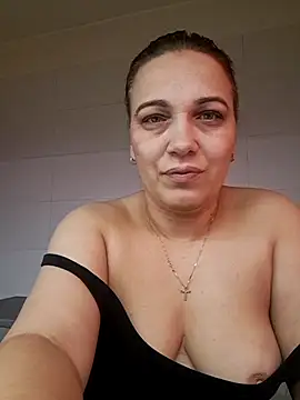 Snapshot of PalomaDesireee chatting on 10/21/25, 04:46 PalomaDesireee online show from 10/21/25, 04:46