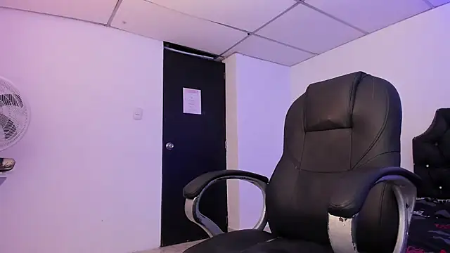 Jeremyy Boy online show from 10/17/25, 03:31