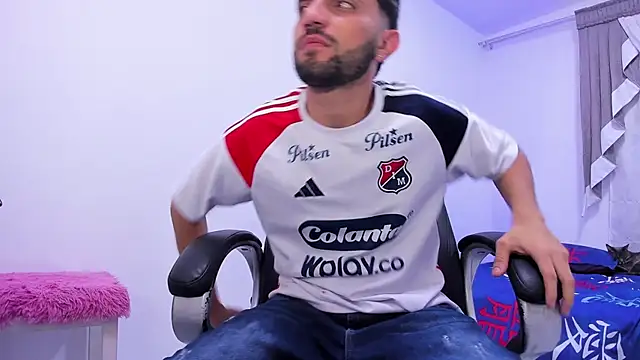 Jeremyy Boy online show from 10/21/25, 04:46