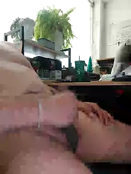 Snapshot of exhibimex chatting on 12/18/25, 04:02 exhibimex online show from 12/18/25, 04:02