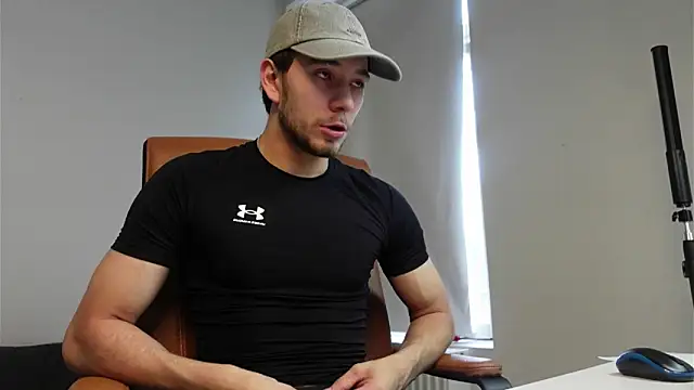 Snapshot of Ethan_Fyre chatting on 09/13/25, 06:35 Ethan Fyre online show from 09/13/25, 06:35