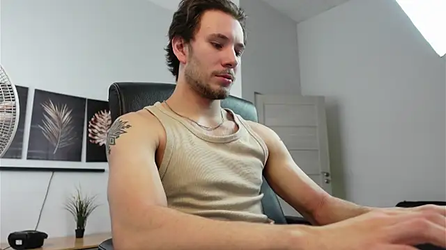 Snapshot of Ethan_Fyre chatting on 10/11/25, 09:41 Ethan Fyre online show from 10/11/25, 09:41