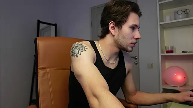 Snapshot of Ethan_Fyre chatting on 10/25/25, 11:51 Ethan Fyre online show from 10/25/25, 11:51