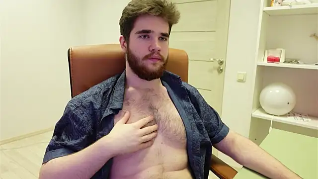 Snapshot of Mark_Maxim chatting on 11/18/25, 02:54 Mark Maxim online show from 11/18/25, 02:54