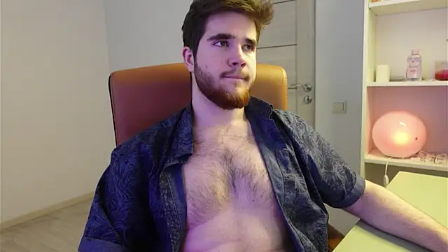 Snapshot of Mark_Maxim chatting on 11/25/25, 12:49 Mark Maxim online show from 11/25/25, 12:49