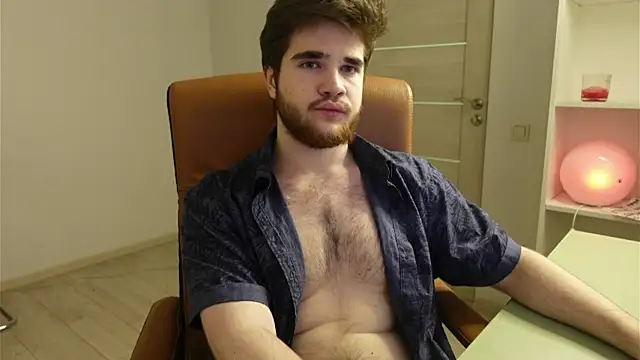 Snapshot of Mark_Maxim chatting on 12/03/25, 09:13 Mark Maxim online show from 12/03/25, 09:13