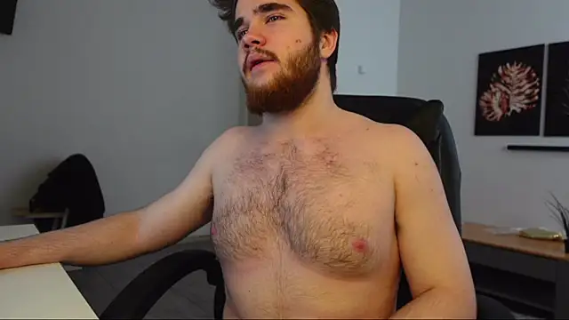 Snapshot of Mark_Maxim chatting on 12/14/25, 09:14 Mark Maxim online show from 12/14/25, 09:14