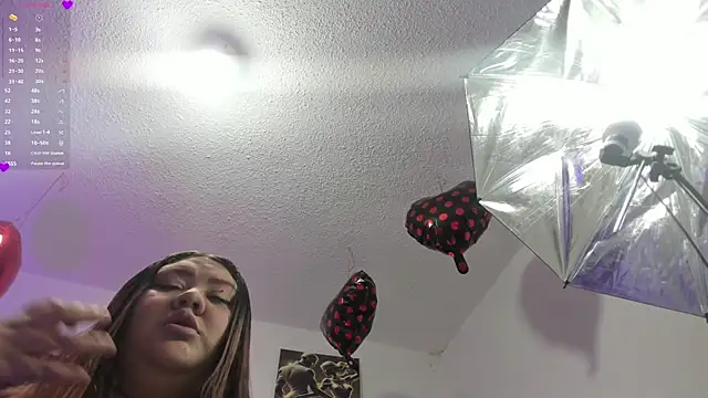 Hanna wish online show from 11/28/25, 01:25