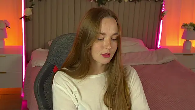 NayaraDelolmo online show from 09/24/25, 07:06