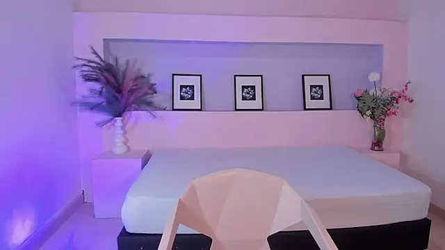 MiaLux5 online show from 09/08/25, 03:22