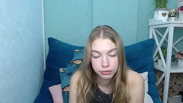 CassieDi online show from 09/11/25, 04:56