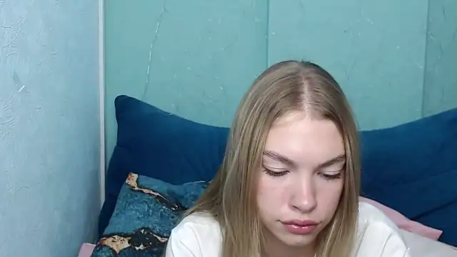 CassieDi online show from 09/12/25, 04:45