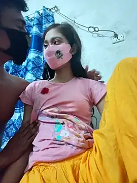 Snapshot of maya-Couple19 chatting on 10/03/25, 06:05 maya-Couple19 online show from 10/03/25, 06:05