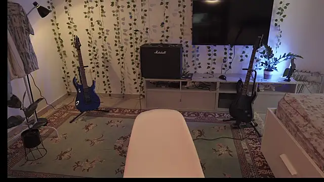 Snapshot of RusBradPitt chatting on 09/22/25, 10:50 RusBradPitt online show from 09/22/25, 10:50